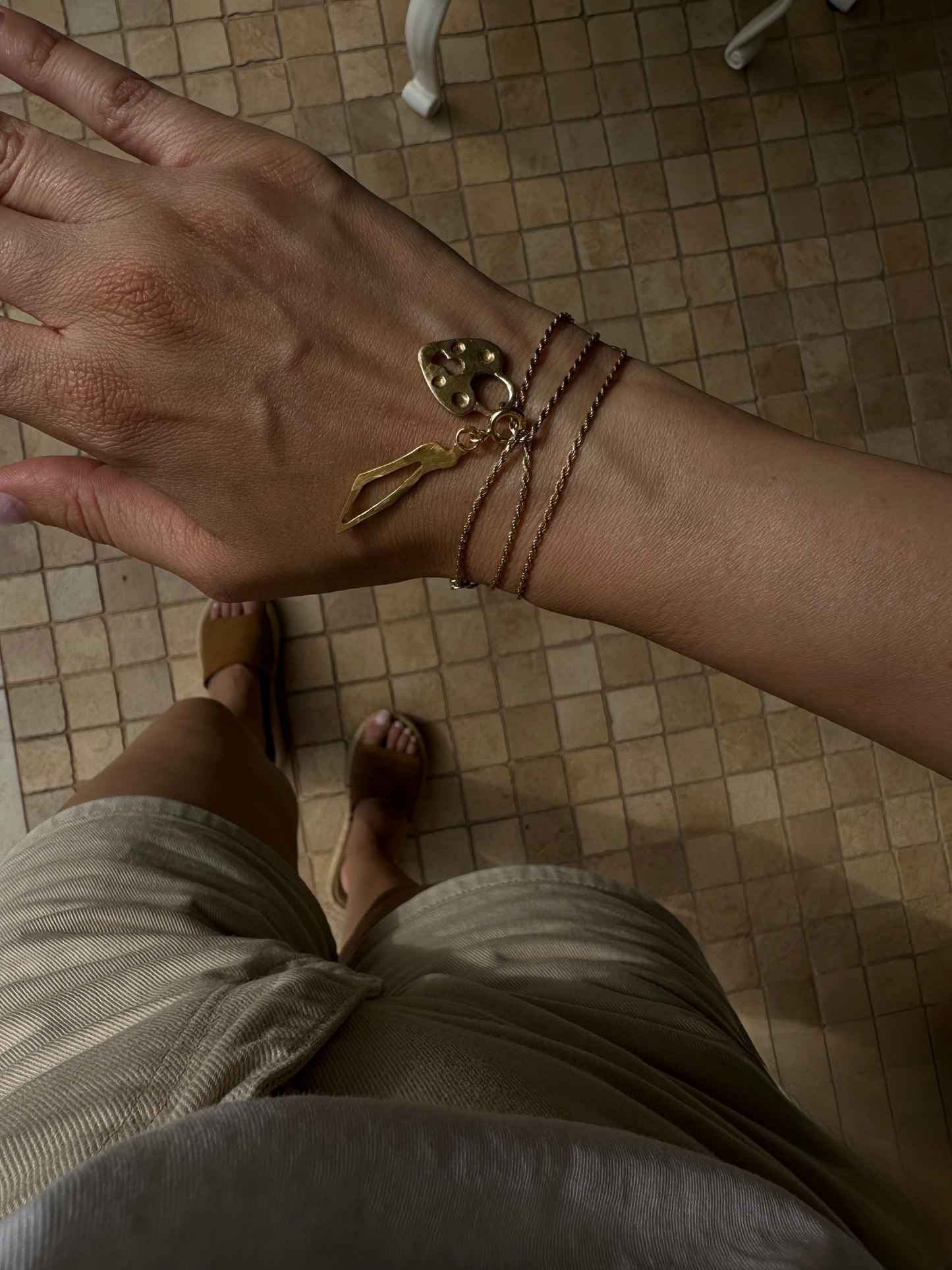 צ׳ארם אין לי ארץ אחרת זהב