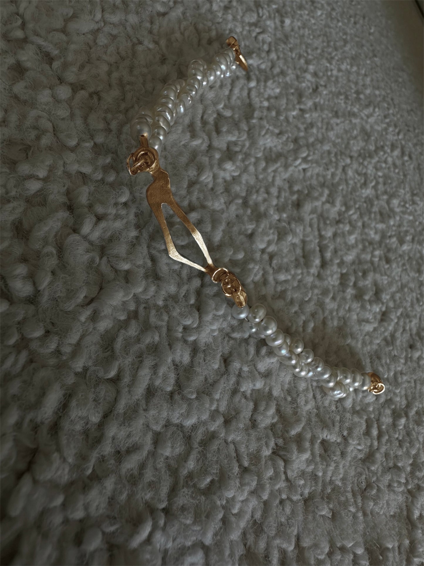 צמיד הומלנד זהב