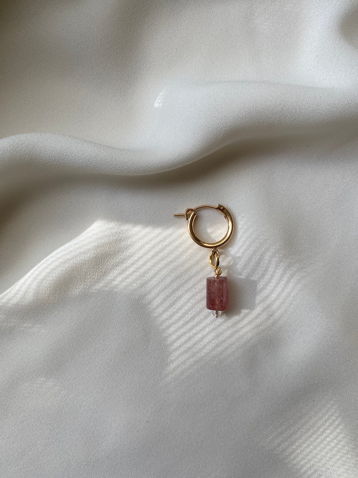 STRAWBERRY QUARTZ charm gold