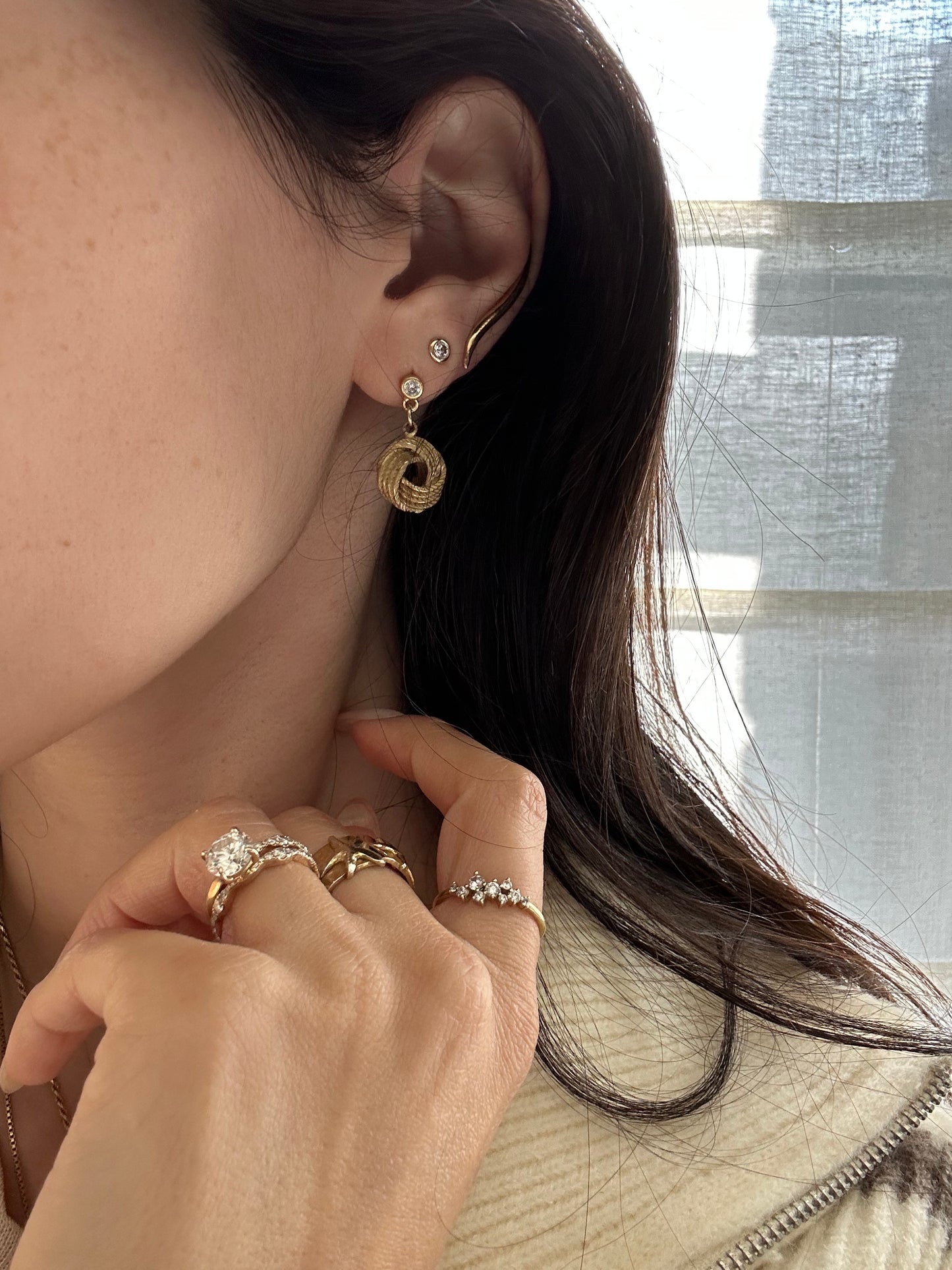 Julie Earring Single 18k Yellow Gold