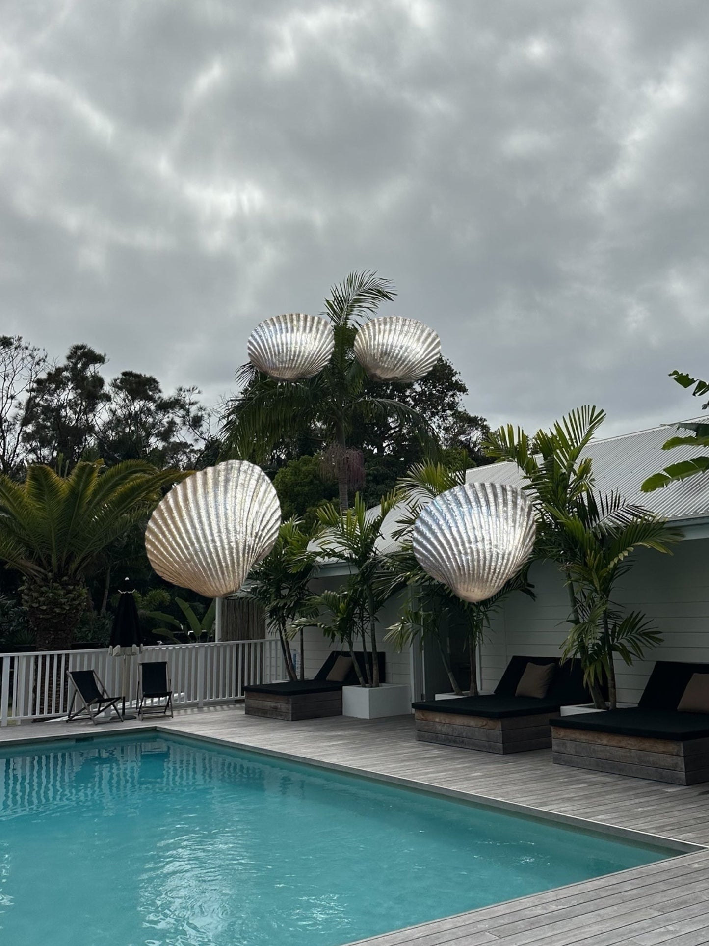 Bondi beach earrings S 18k White gold