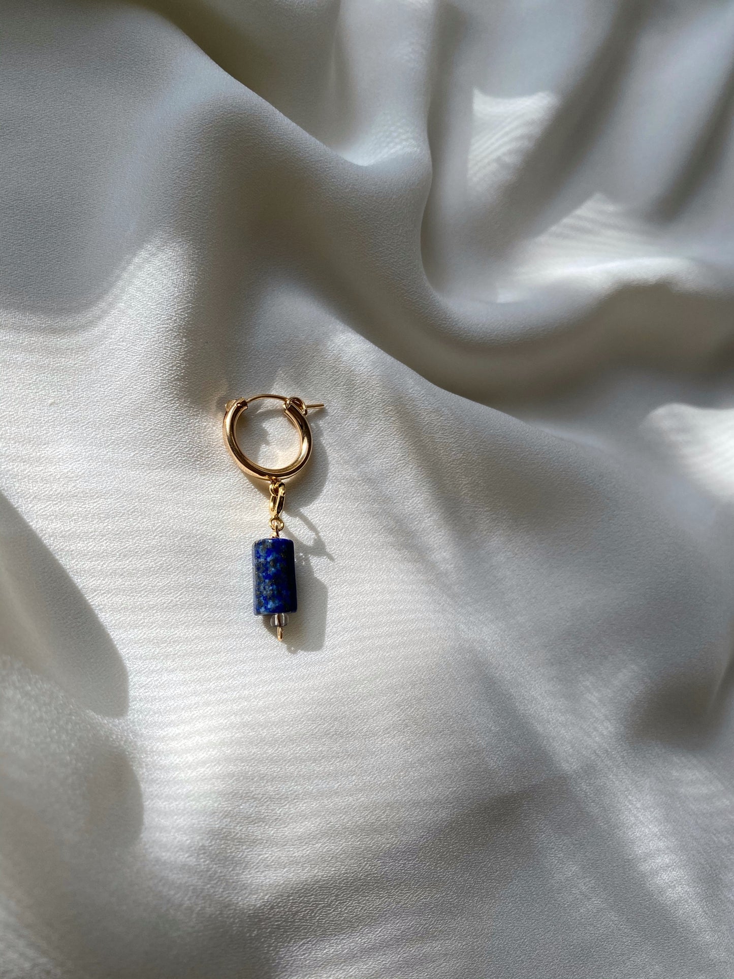 BLUE LAPIZ charm gold