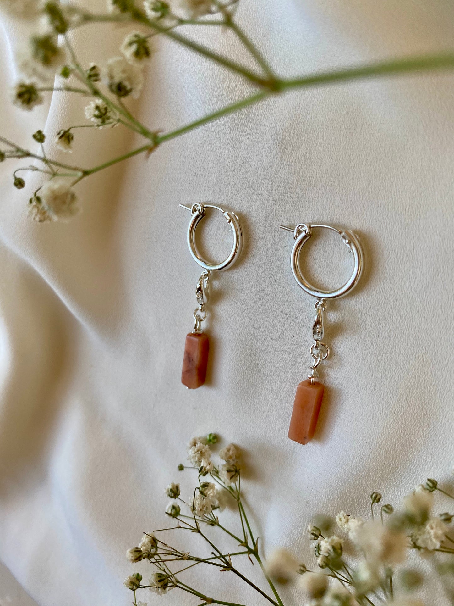 ZOI CHARM EARRINGS silver