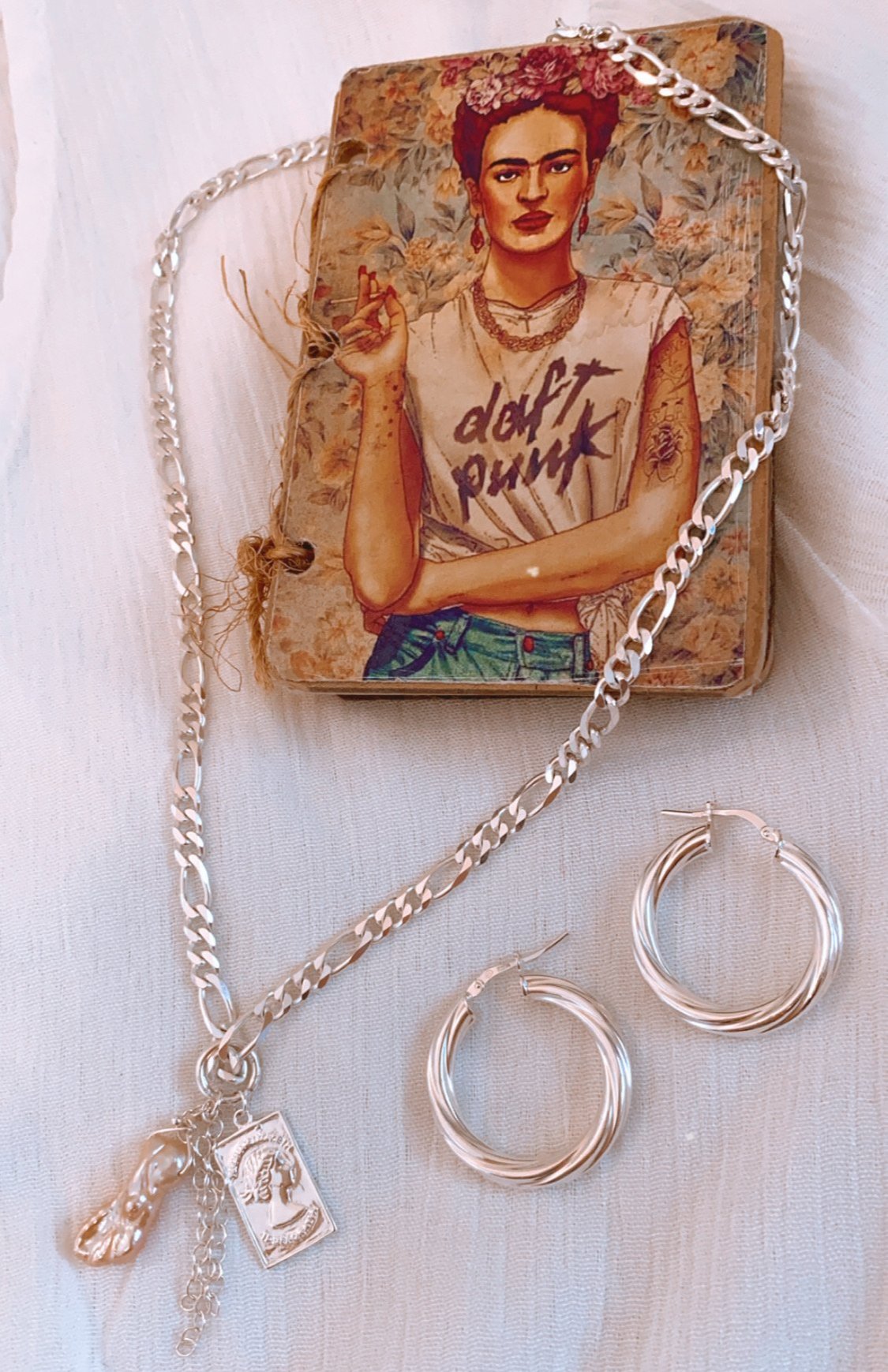 FRIDA necklace silver