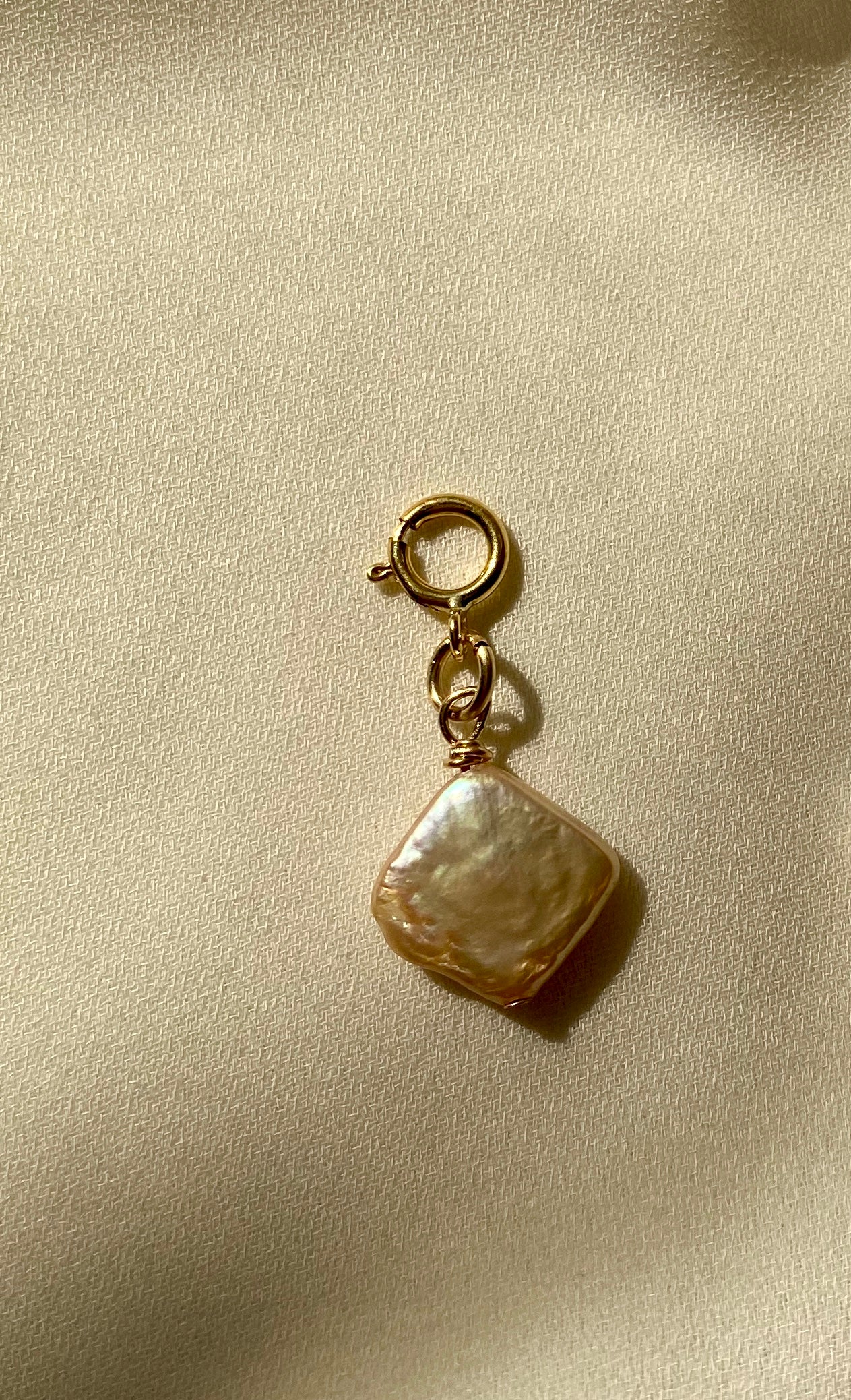 HONEY PERLA gold charm