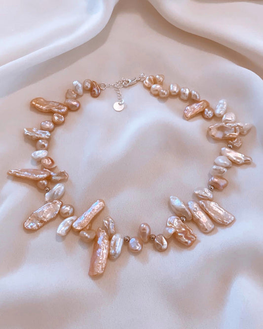 LA VIE EN ROZE NECKLACE