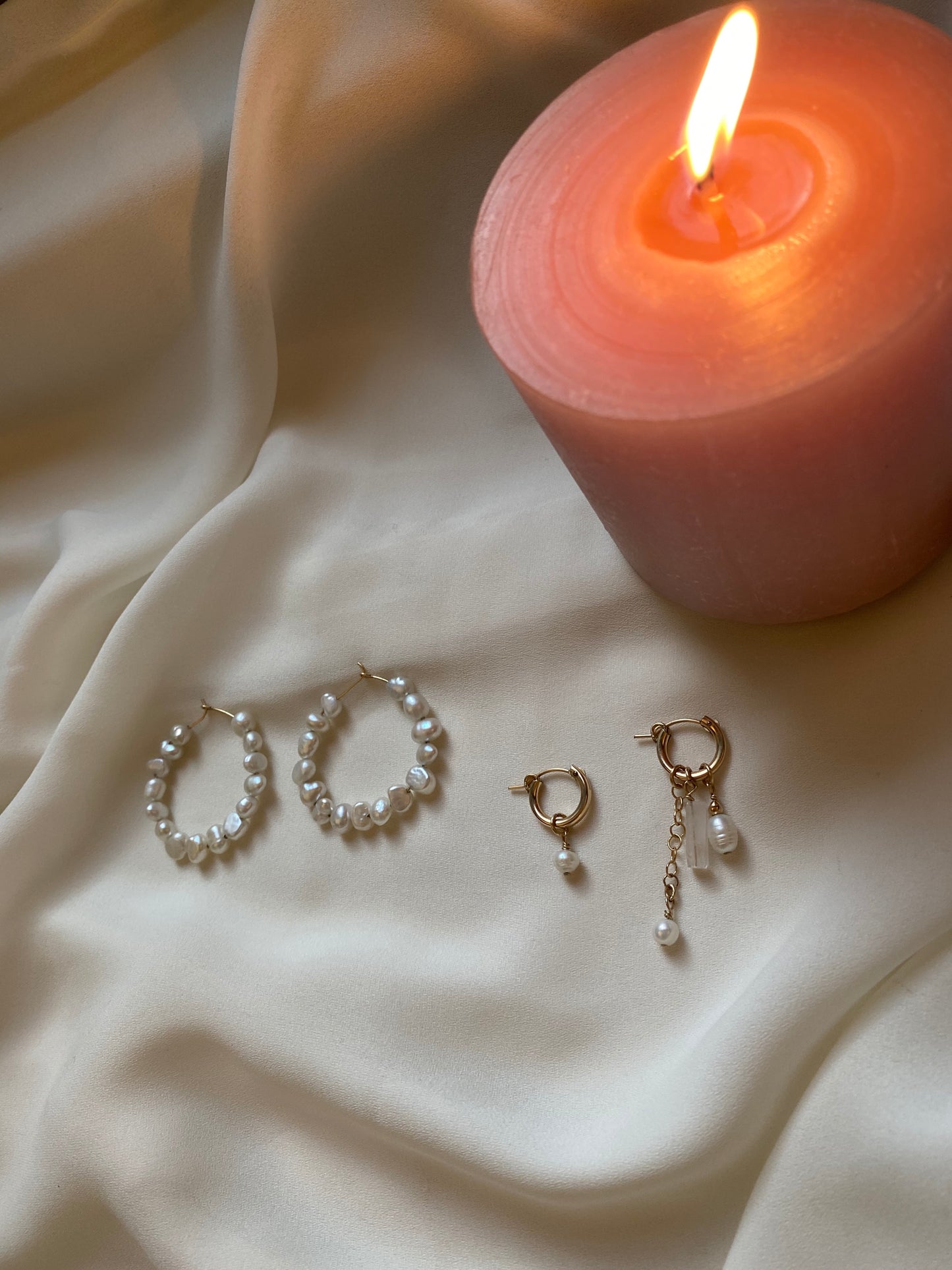 REINA HITANA PAIR earrings gold