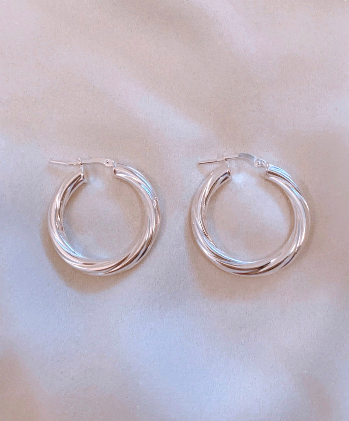 LOLA earrings silver