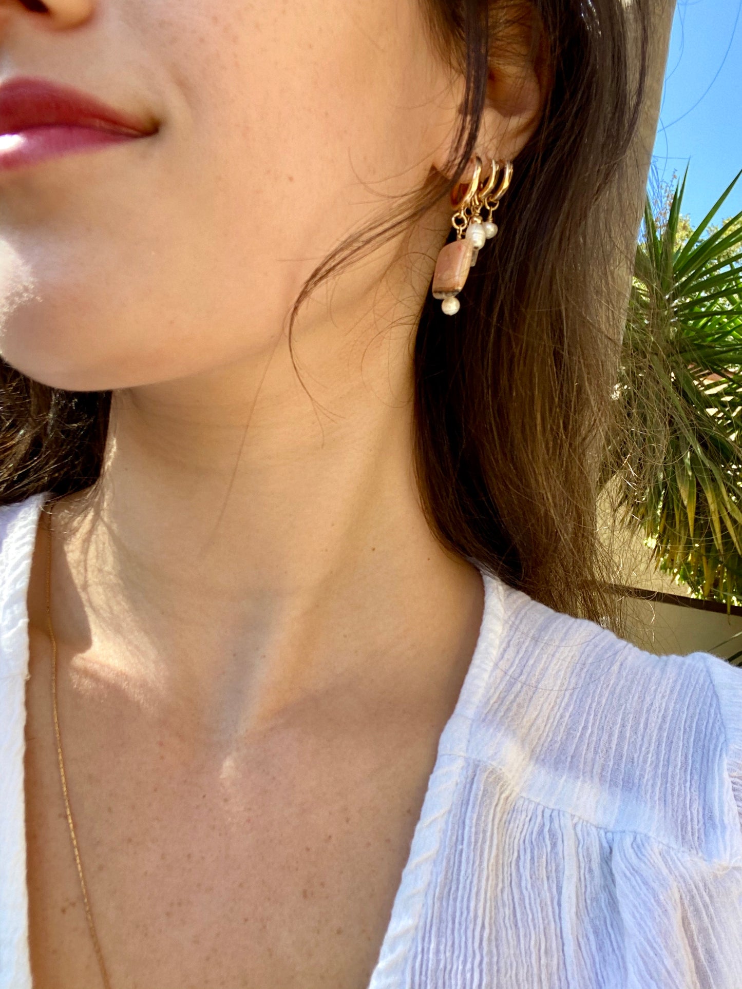 ZOI CHARM EARRINGS gold