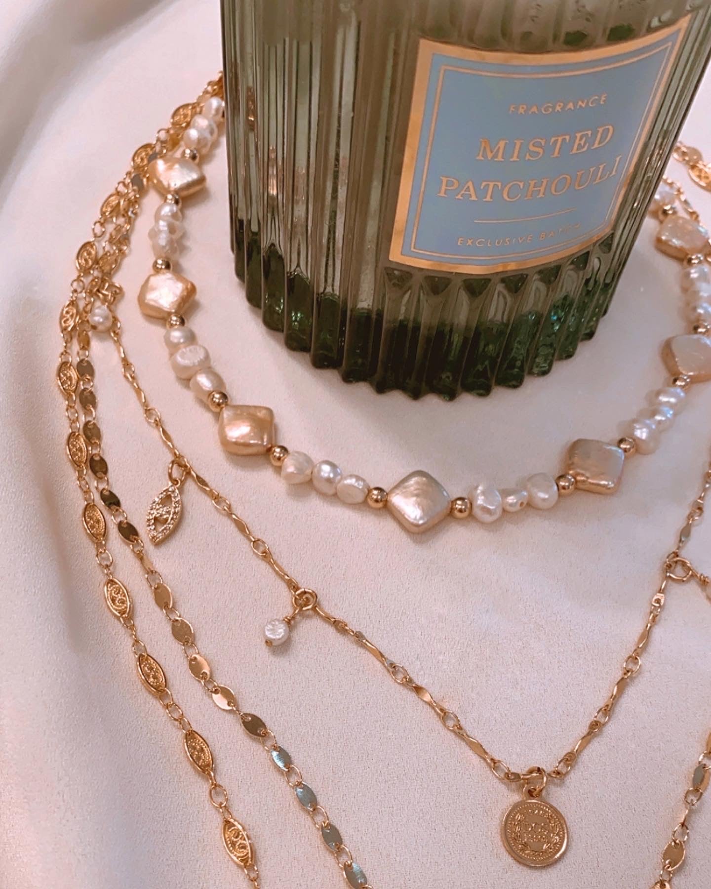 MOON VALLEY necklace gold