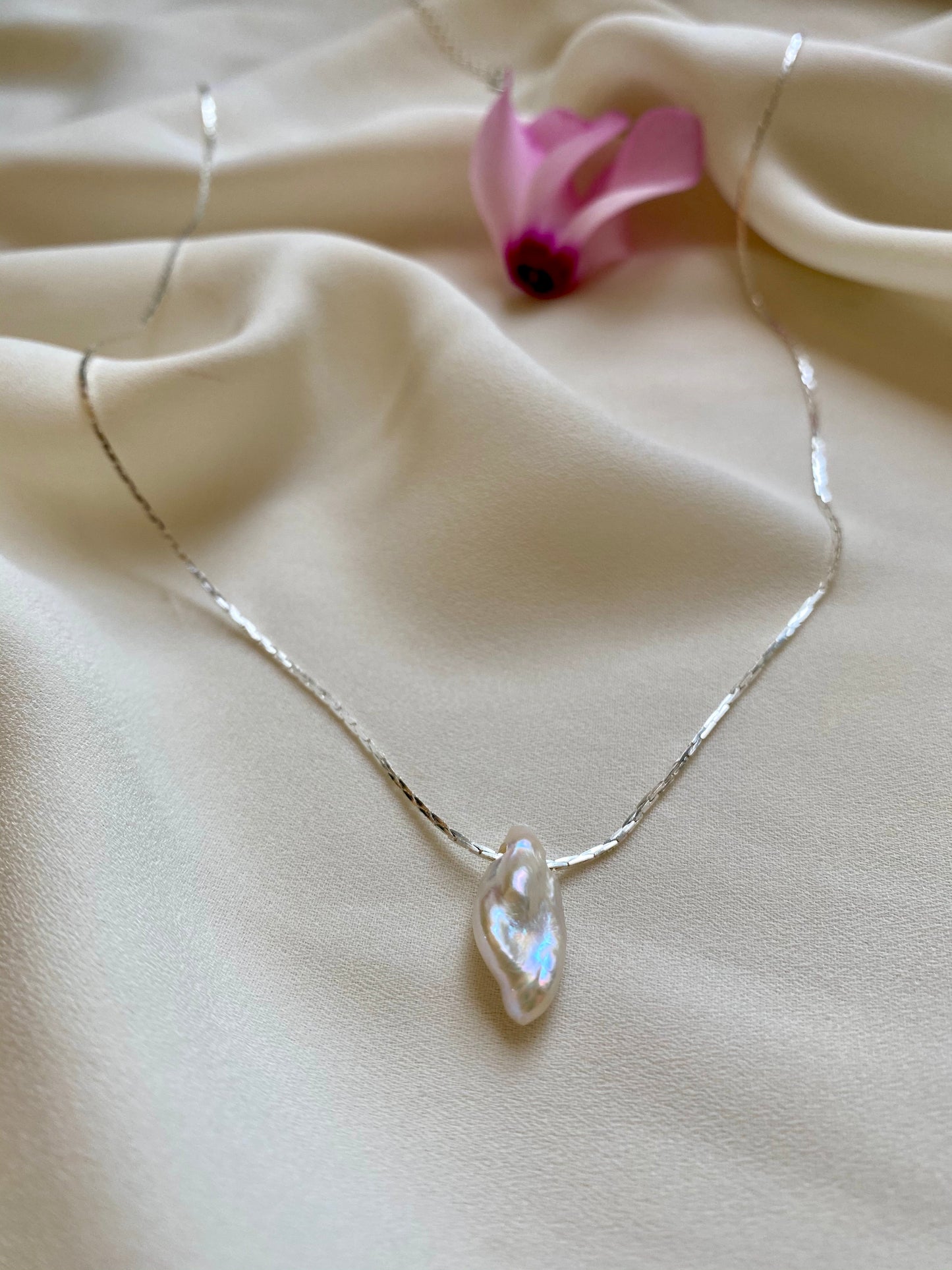 NALA necklace silver