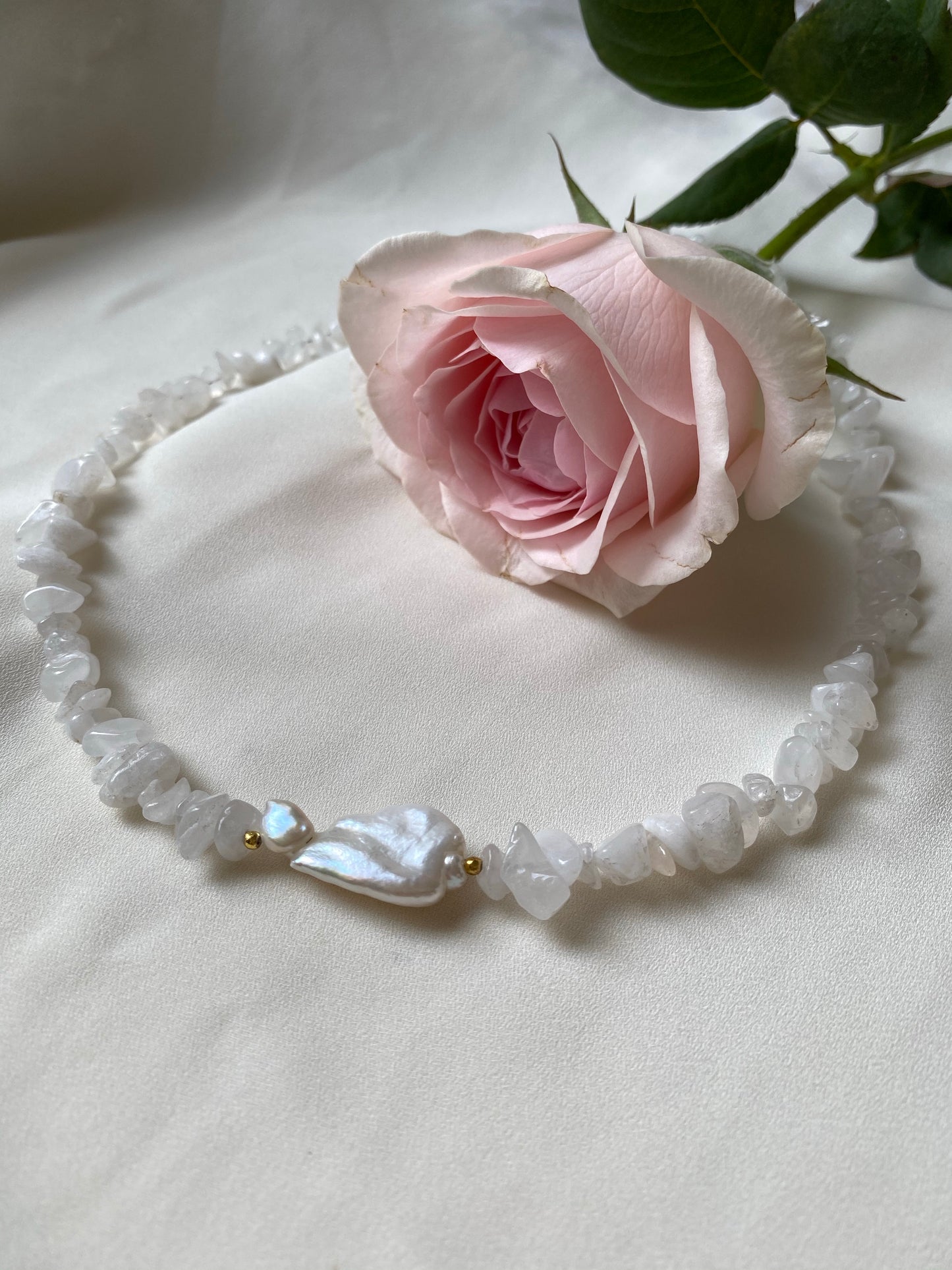 RAINBOW MOONSTONE QUARTZ necklace