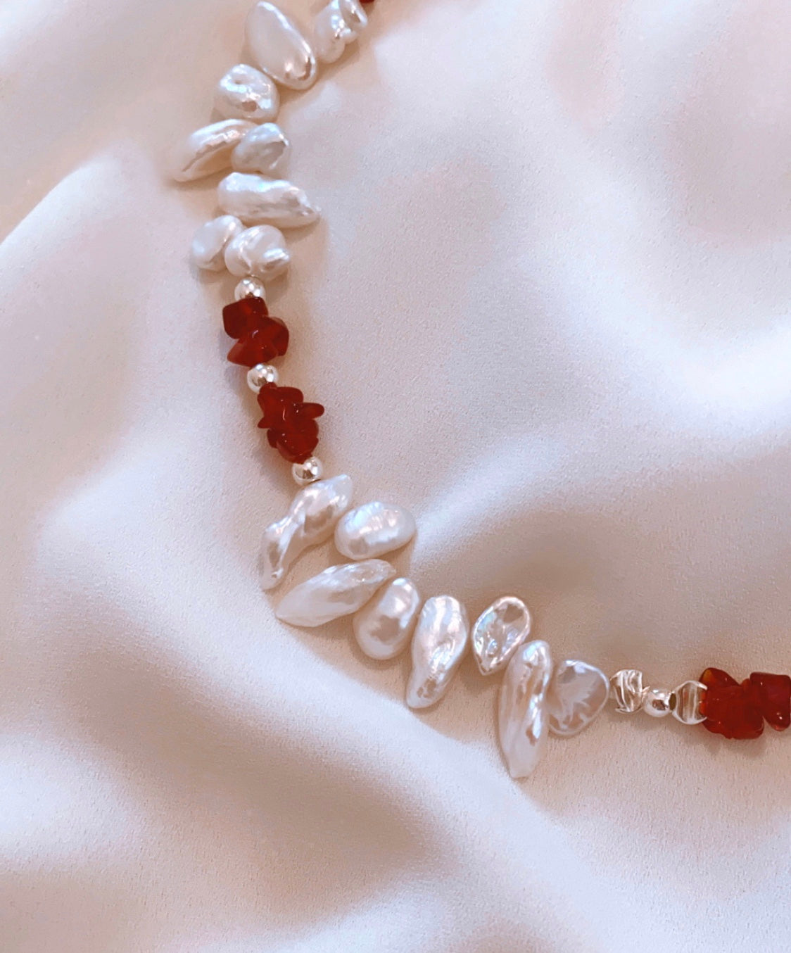 QUEEN OF HEARTS necklace